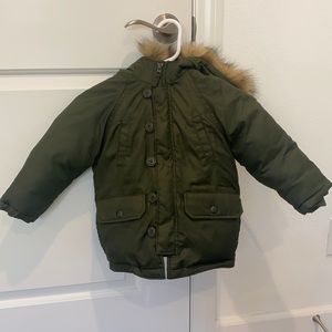 Baby Gap down coat with faux fur detail. Olive green size 3T
